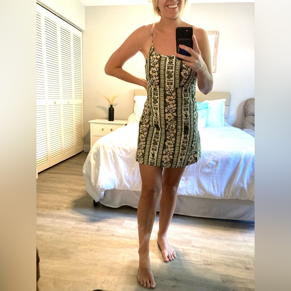SALE❤️ Vintage Hawaiian Floral Green Dress Vacation Sun Dress Retro Tiki Dress - Picture 8 of 10